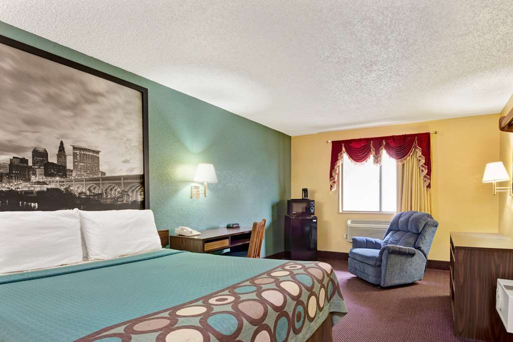 Super 8 By Wyndham Mentor/Cleveland Area Hotel Room photo